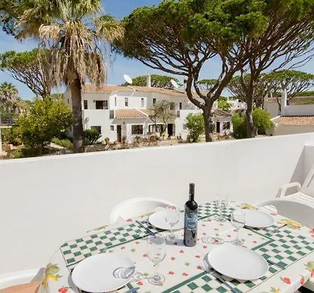 Sleeps 4 Air Con T480084 * Vale do Lobo