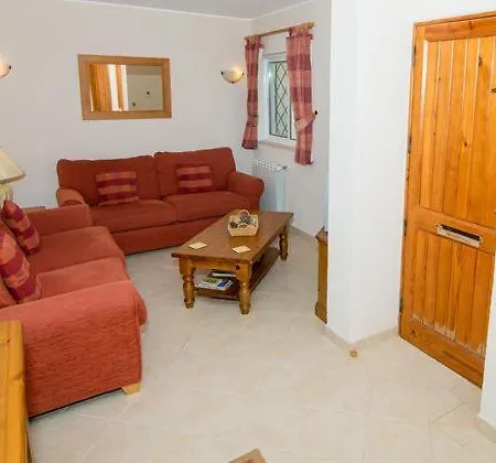 Sleeps 4 Air Con T480084 *