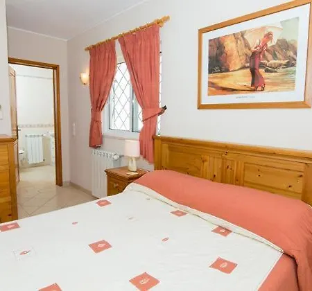 Sleeps 4 Air Con T480084 *